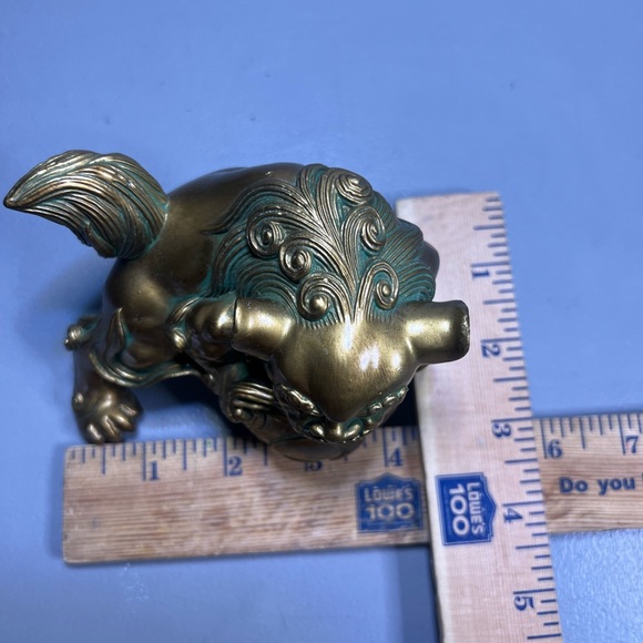 Vintage Brass Foo Dog Statues Pair Chinese Guardian Lions Gold & Green Feng Shui - Picture 11 of 13